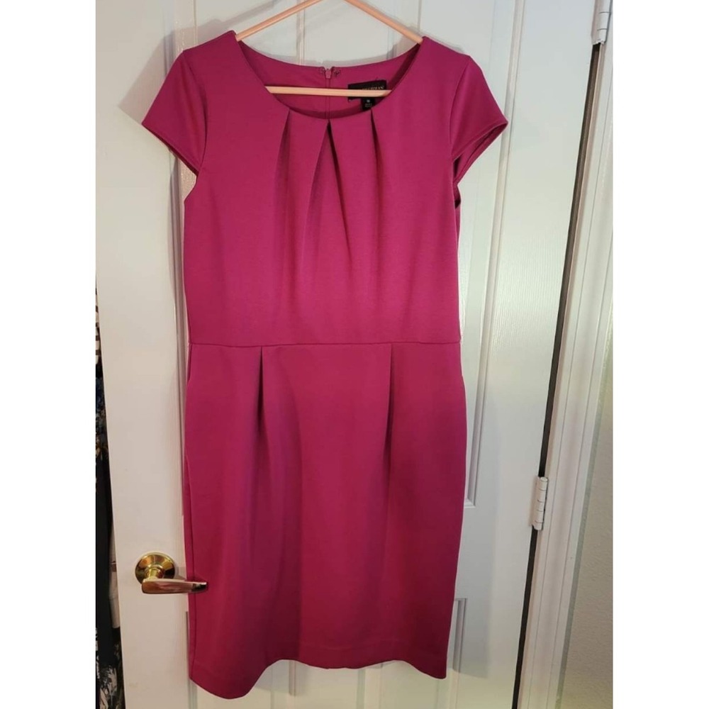 Short sleeve knee length dress